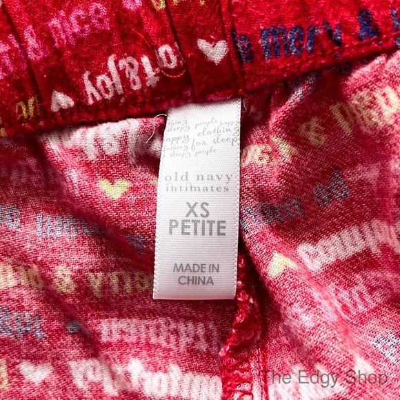 Old Navy | Flannel Holiday Pajamas Sleep Pants - Picture 4 of 5